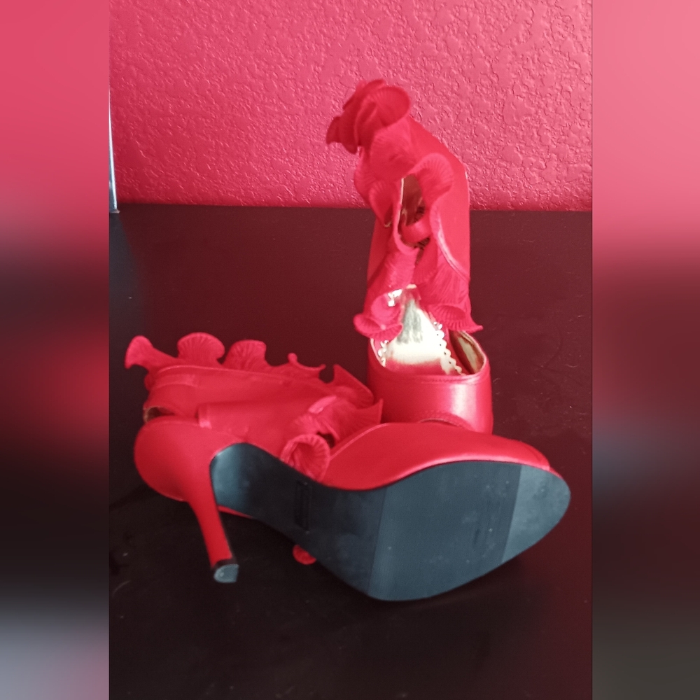 Elegant Red Ruffle Heels - Picture 2 of 3